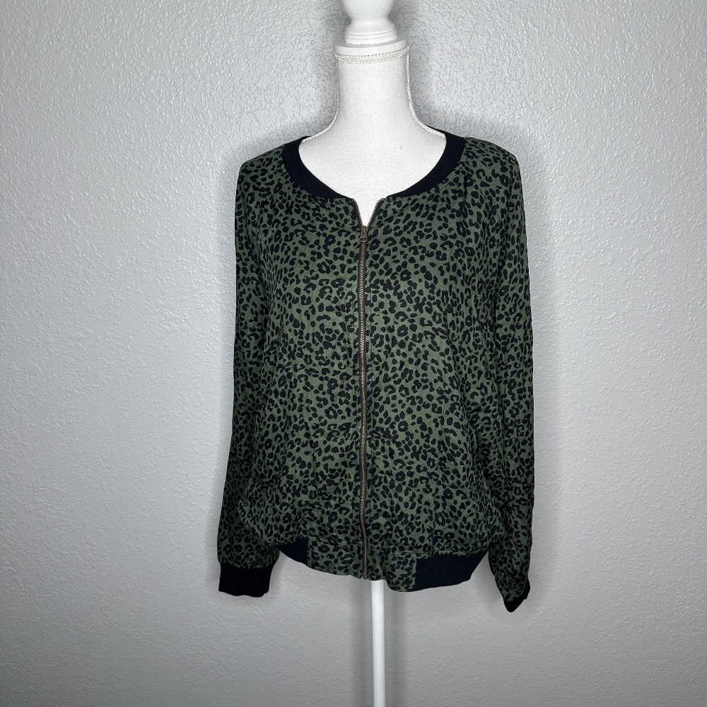 NWT Beachlunchlounge XL Jacket‎